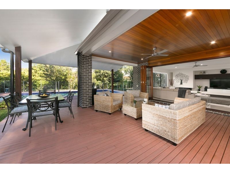 95 Tristania Road, Chapel Hill QLD 4069