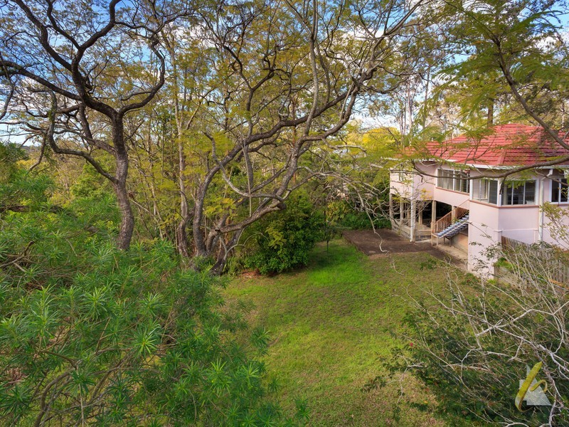 136 Jesmond Road, Indooroopilly QLD 4068