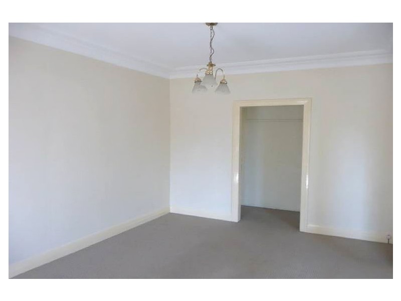 136 Jesmond Road, Indooroopilly QLD 4068