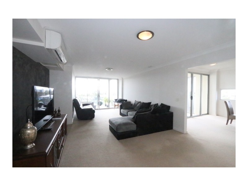 39/8-14 Belgrave Road, Indooroopilly QLD 4068