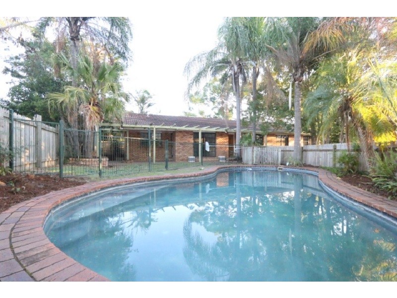 2 Nankin Street, Fig Tree Pocket QLD 4069