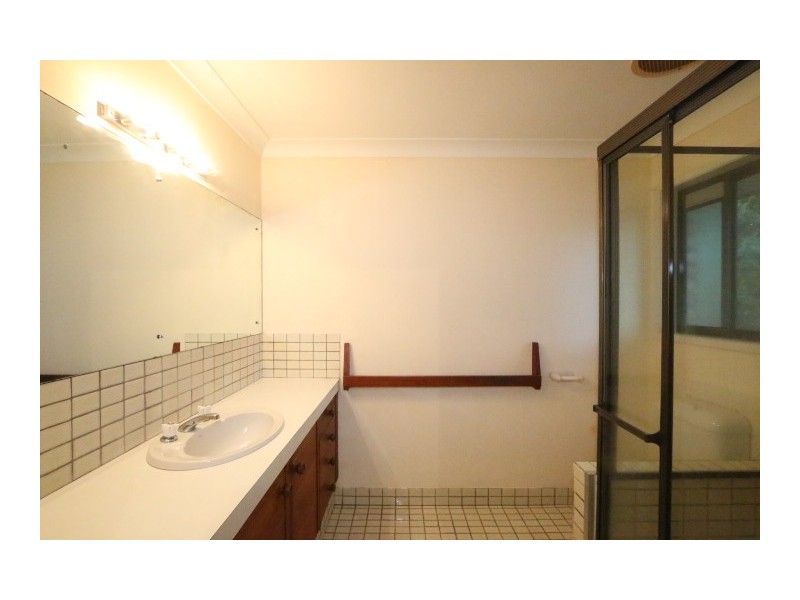 2 Nankin Street, Fig Tree Pocket QLD 4069