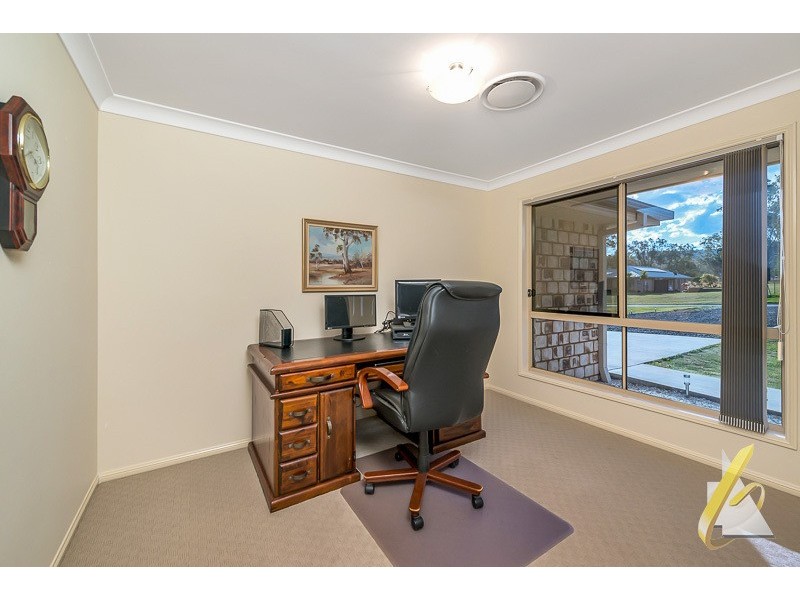 54 Glencoe Place, Thagoona QLD 4306