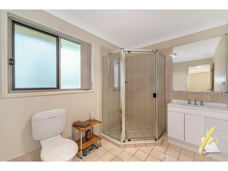 54 Glencoe Place, Thagoona QLD 4306