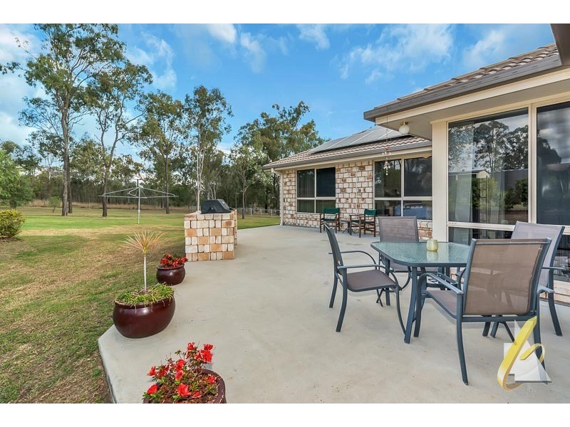 54 Glencoe Place, Thagoona QLD 4306