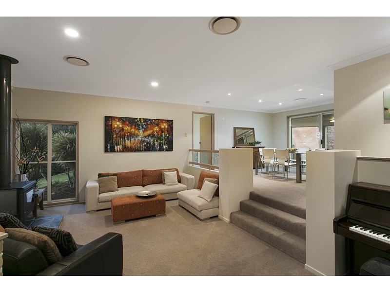 16 TWINE PLACE, Bellbowrie QLD 4070