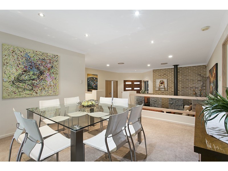 16 TWINE PLACE, Bellbowrie QLD 4070