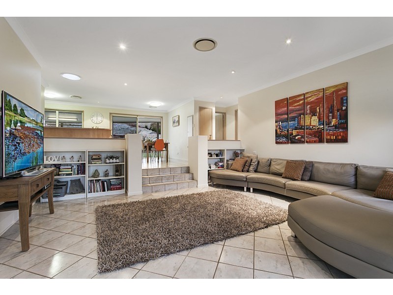 16 TWINE PLACE, Bellbowrie QLD 4070