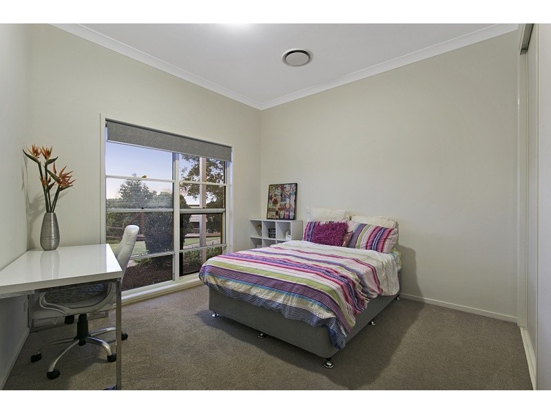 16 TWINE PLACE, Bellbowrie QLD 4070