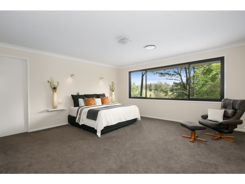 46 Scenic Rd, Kenmore QLD 4069