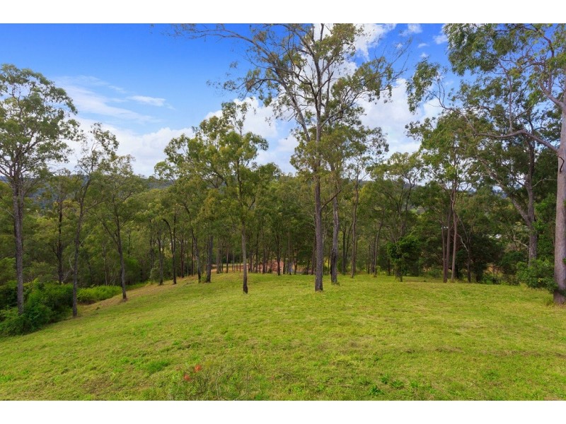 272D Gold Creek Road, Brookfield QLD 4069