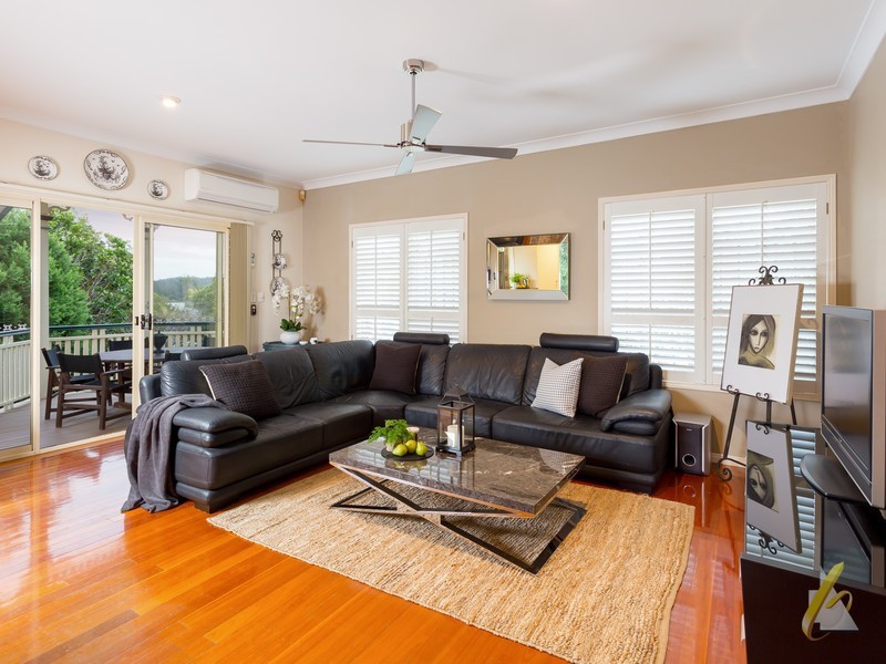 20 McConnell Crescent, Brookfield QLD 4069