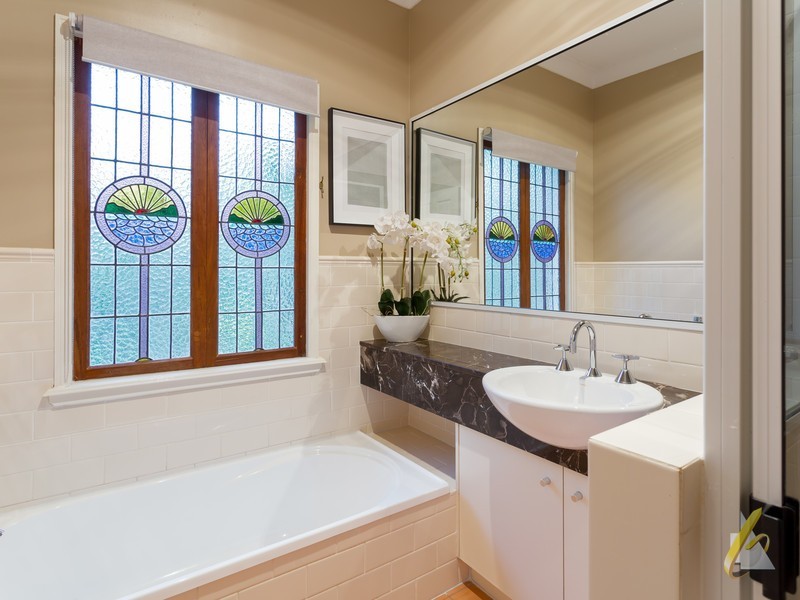 20 McConnell Crescent, Brookfield QLD 4069