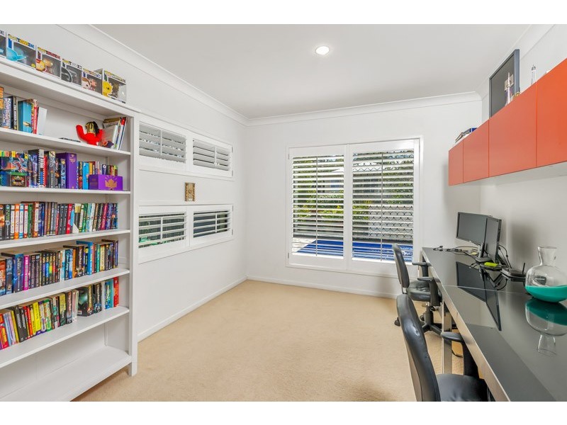 87 Bozzato Place, Kenmore QLD 4069