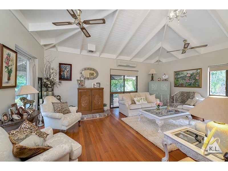 15 Eurambeen Close, Karana Downs QLD 4306