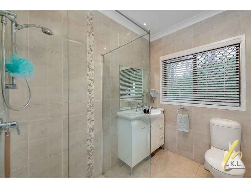 15 Eurambeen Close, Karana Downs QLD 4306