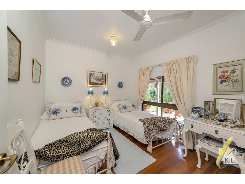 15 Eurambeen Close, Karana Downs QLD 4306