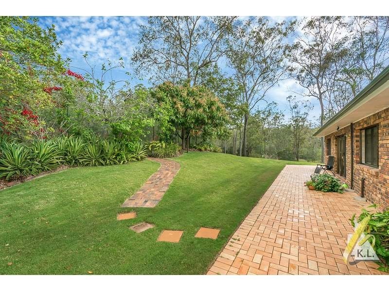 15 Eurambeen Close, Karana Downs QLD 4306