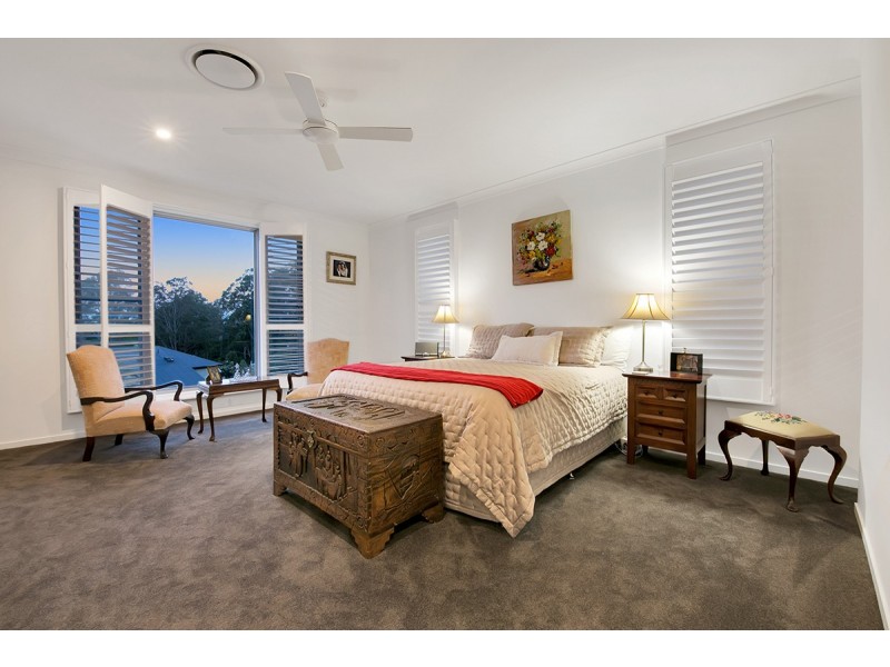 34 Ruth Miller Cl, Fig Tree Pocket QLD 4069