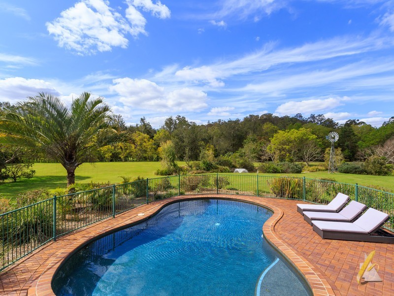 4/43 Upper Brookfield Rd, Brookfield QLD 4069