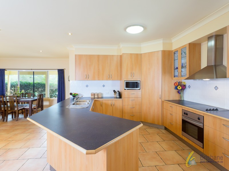 6 Castlereagh Pl, Anstead QLD 4070