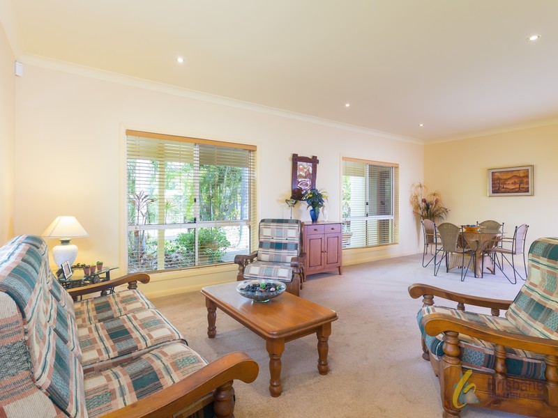 6 Castlereagh Pl, Anstead QLD 4070