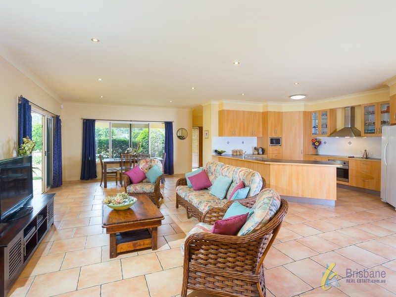 6 Castlereagh Pl, Anstead QLD 4070