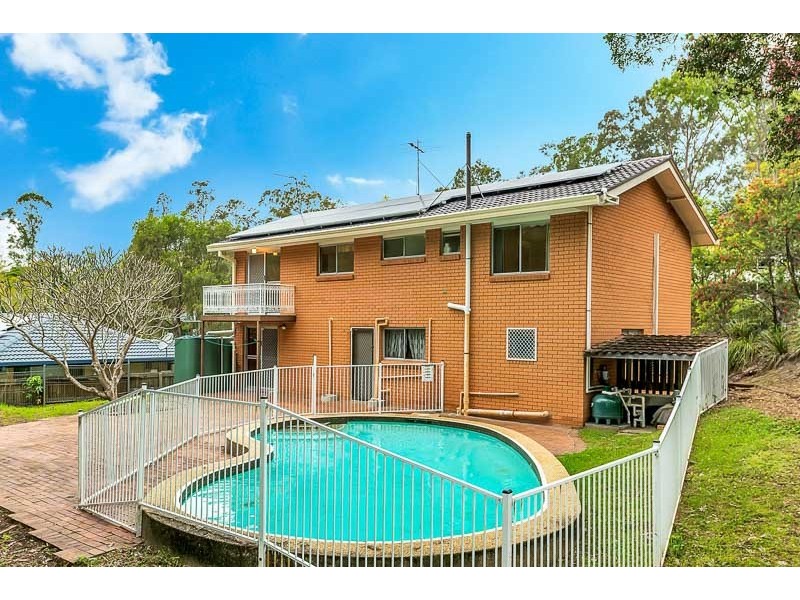 27 Halimah St, Chapel Hill QLD 4069