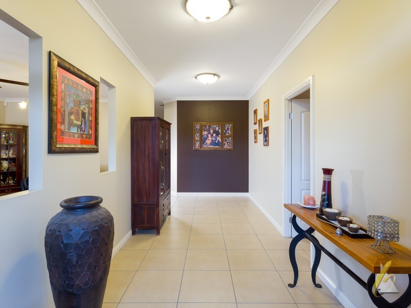 83 Claremont Pde, Forest Lake QLD 4078