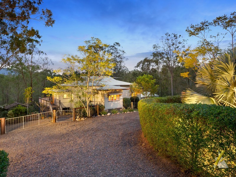 1020 Mt Crosby Road, Mount Crosby QLD 4306