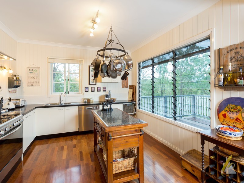 1020 Mt Crosby Road, Mount Crosby QLD 4306