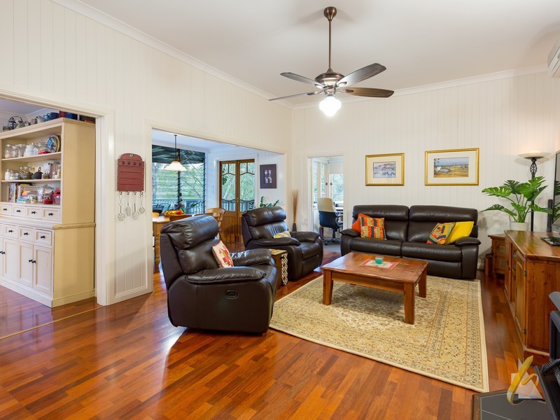 1020 Mt Crosby Road, Mount Crosby QLD 4306