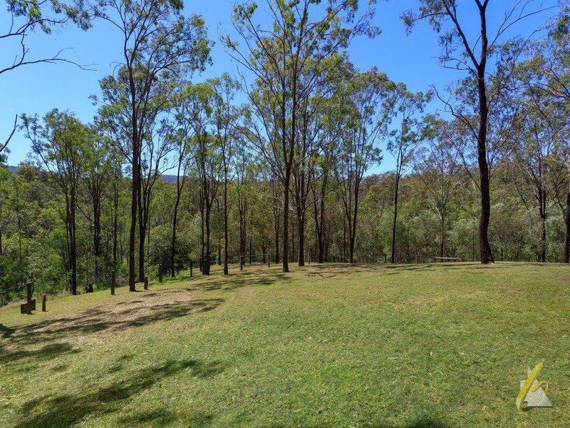 1020 Mt Crosby Road, Mount Crosby QLD 4306