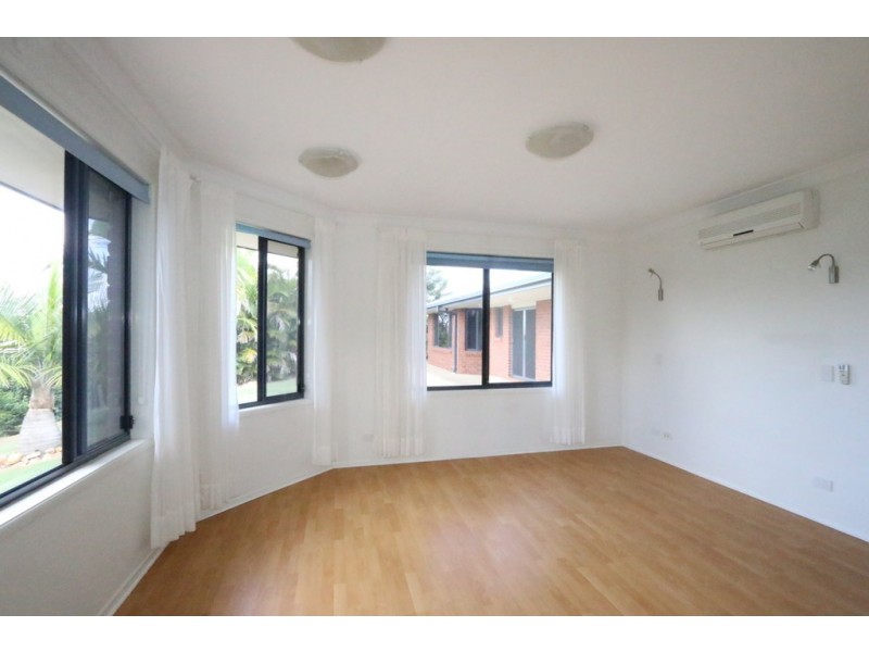 11 Stanaway Place, Bellbowrie QLD 4070