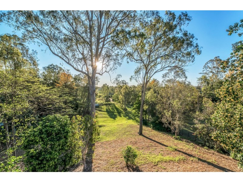 10 Katherine Court, Karalee QLD 4306