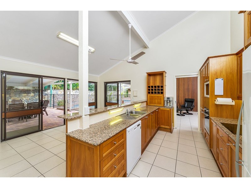 12 Dusk Street, Kenmore QLD 4069