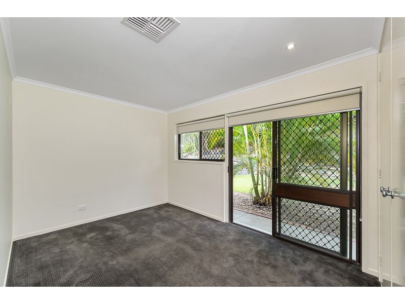 12 Dusk Street, Kenmore QLD 4069