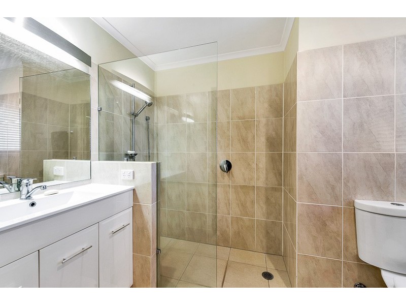 12 Dusk Street, Kenmore QLD 4069