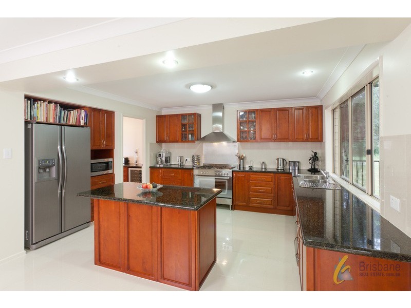 39 Kamala Drive, Pullenvale QLD 4069