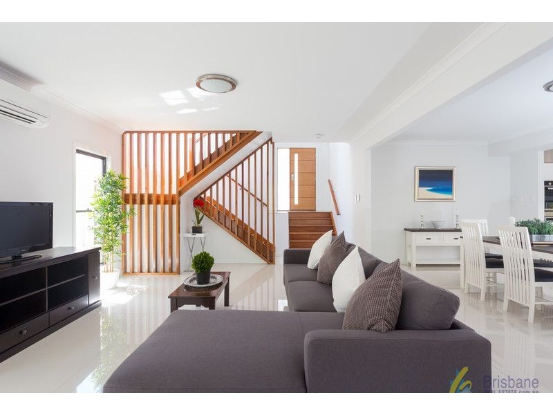 16/62 Bozatto Place, Kenmore QLD 4069