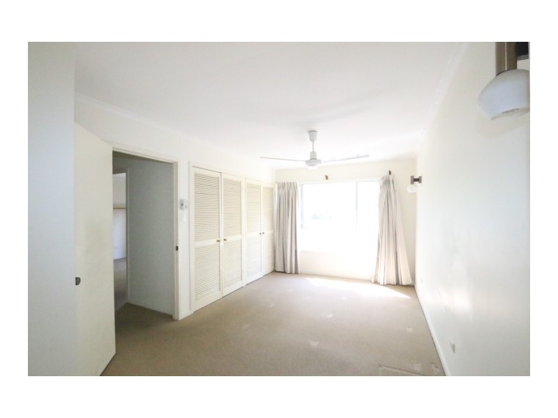 20 Leander Street, Chapel Hill QLD 4069