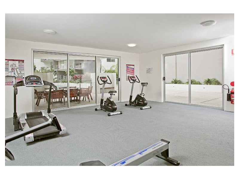 10/95 Clarence Road, Indooroopilly QLD 4068