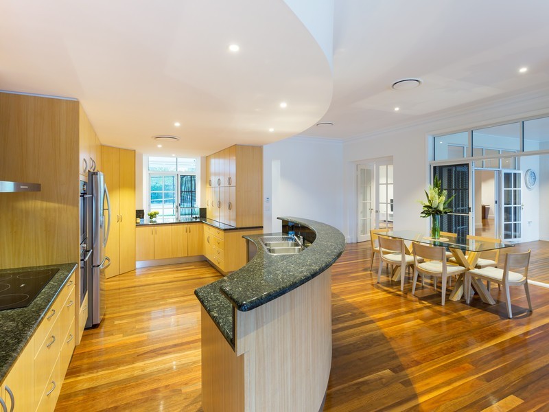 29 Massey Place, Brookfield QLD 4069