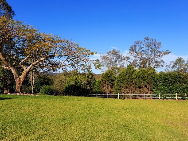 29 Massey Place, Brookfield QLD 4069