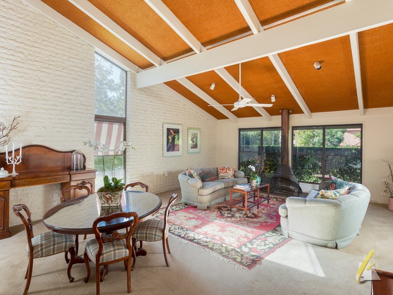 83 Tristania Rd, Chapel Hill QLD 4069