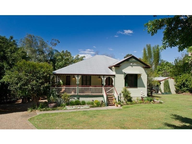 6 Dolman Road, Anstead QLD 4070