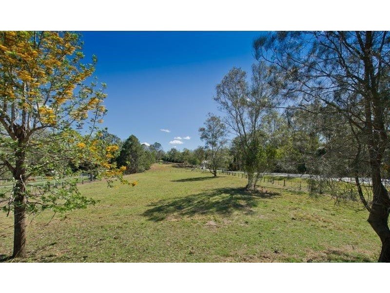 6 Dolman Road, Anstead QLD 4070