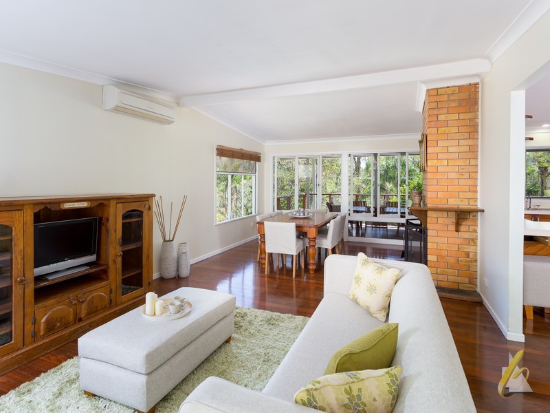 133 Pinjarra Rd, Pinjarra Hills QLD 4069