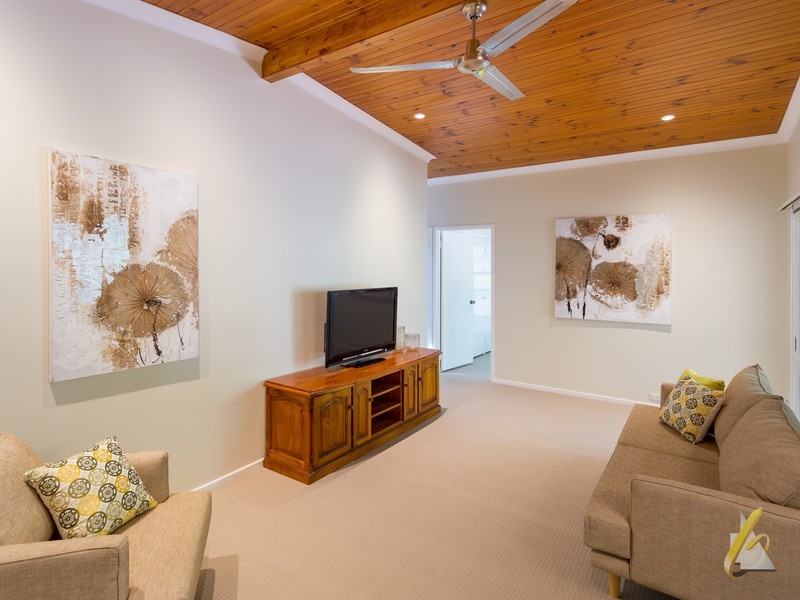 133 Pinjarra Rd, Pinjarra Hills QLD 4069
