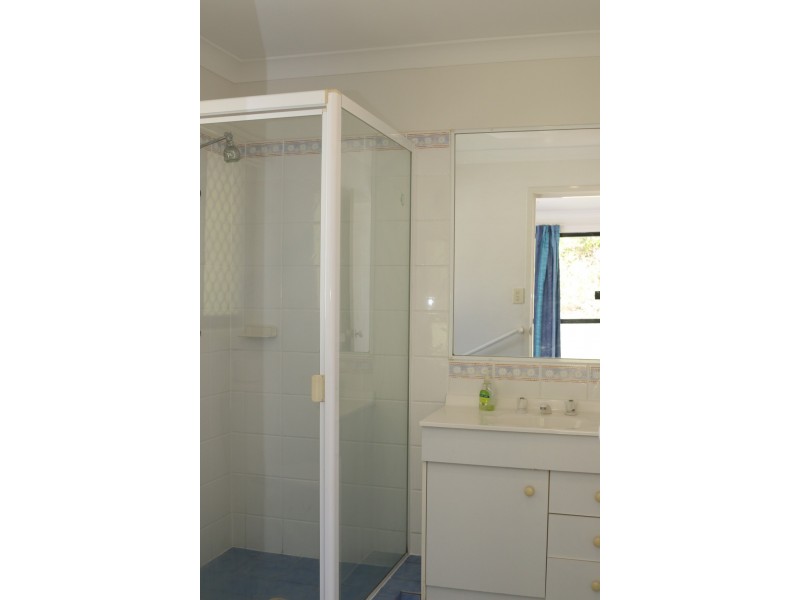 22 Greenford Street, Chapel Hill QLD 4069